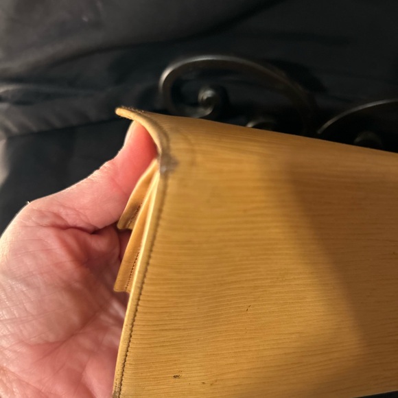 Pre-loved Tan Leather Wallet